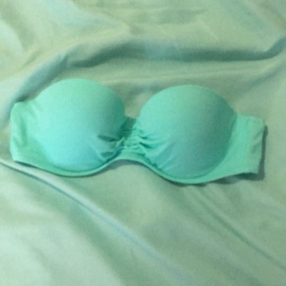 VS STRAPLESS BIKINI TOP✨